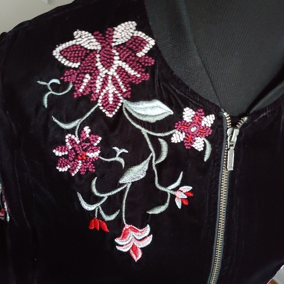 A.N.A. Rose Embroidery Velvet Bomber Jacket Size L - Picture 10 of 13